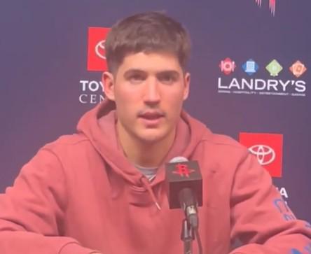 云开体育官方-谢泼德：我绝不能做一名攻强守弱的球员，我必须在防守端做出贡献